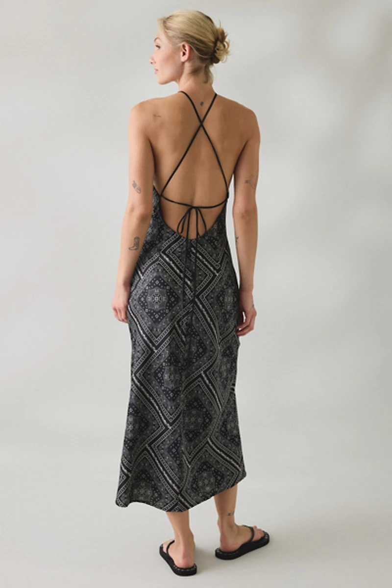 Lulus Tate Bandana Print Y-Neck Halter Midi Dress