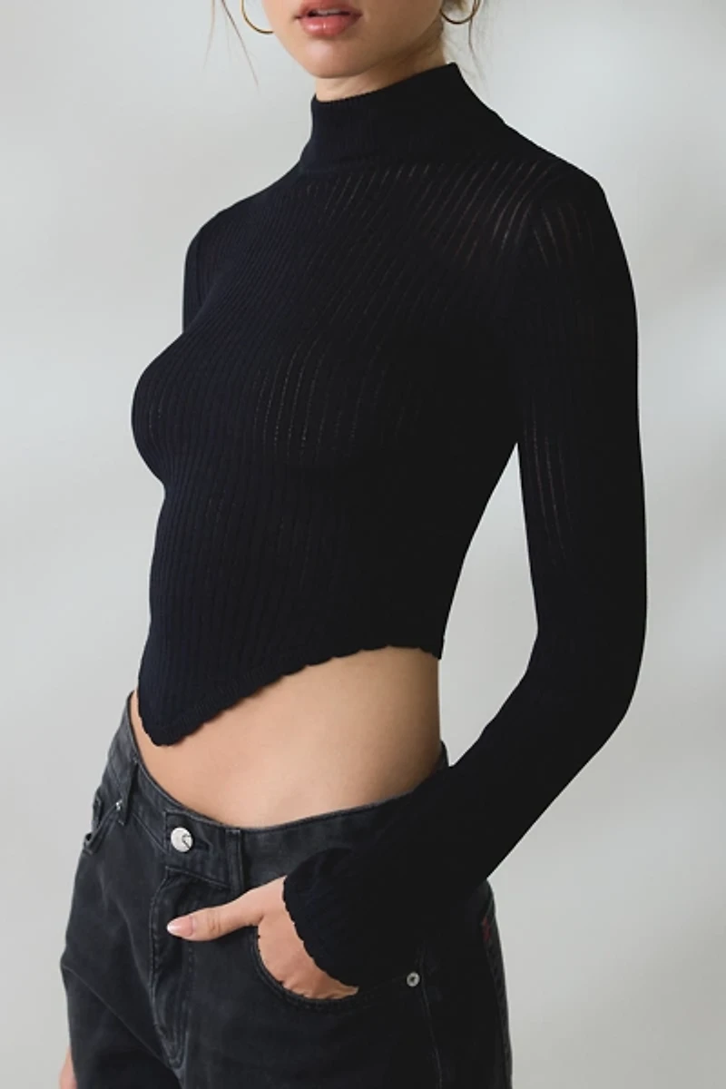 BDG Lizzy V-Hem Cropped Fitted Turtleneck Sweater
