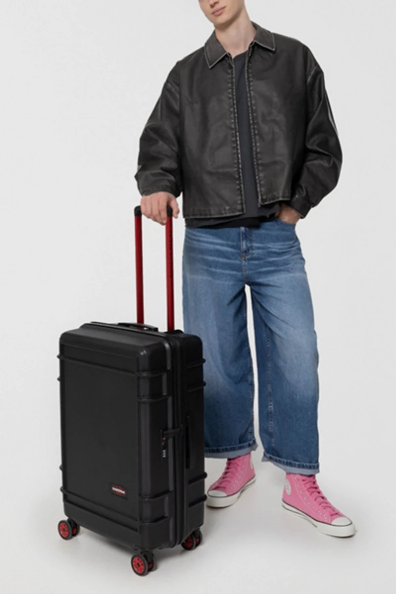 Eastpak Resist'r Zip Medium Luggage
