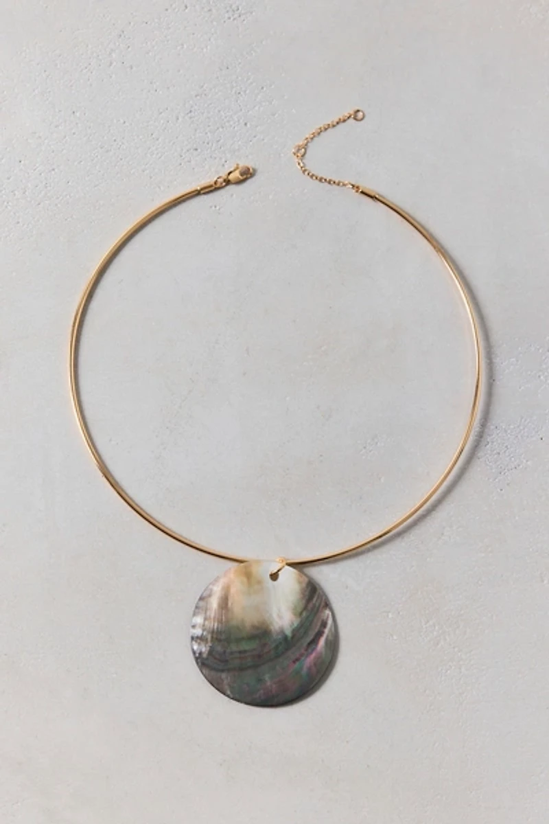 Shell Pendant Wire Choker Necklace