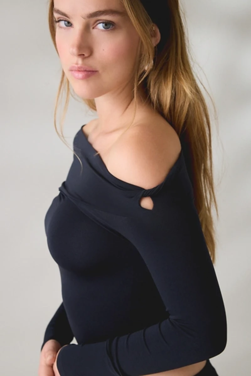 Out From Under All Nighter Seamless Foldover Off-The-Shoulder Top
