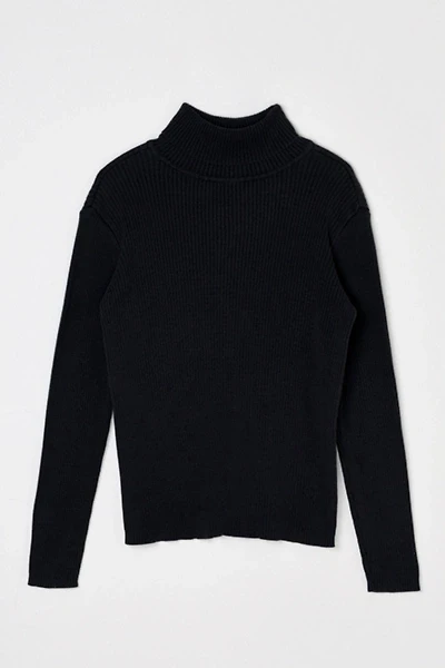 Vintage 90s Black Ribbed Turtleneck