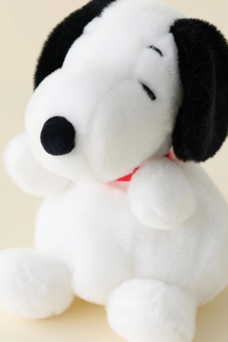 Peanuts Snoopy Palm Pal Plushie