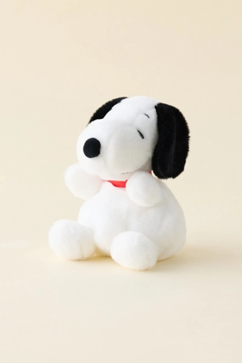 Peanuts Snoopy Palm Pal Plushie
