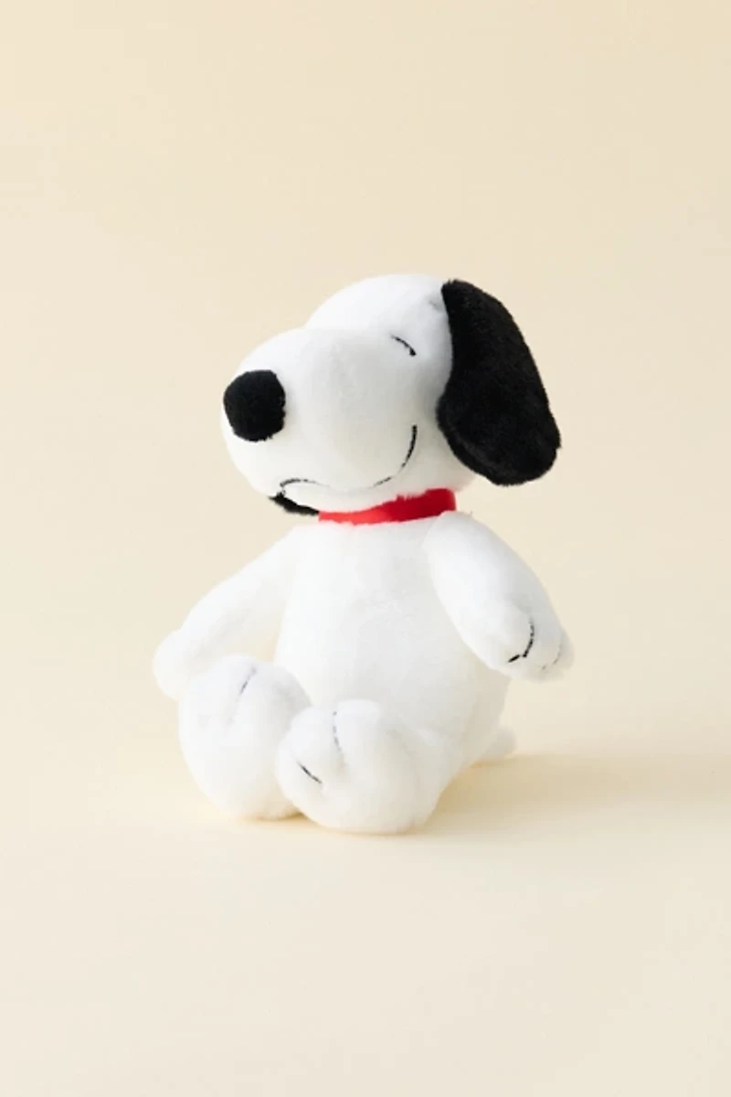 Peanuts Snoopy 8-inch Plushie