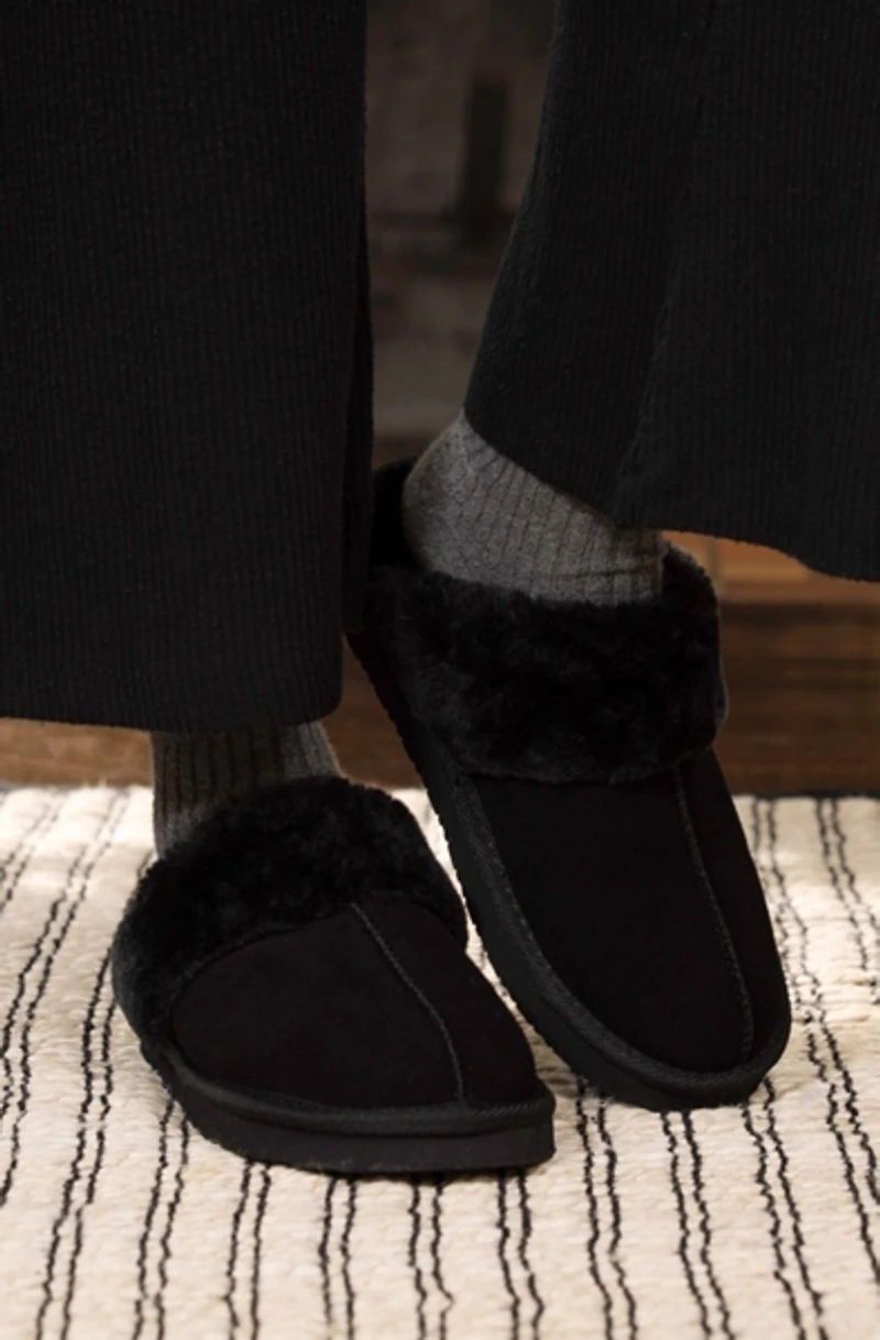 Minnetonka Chesney Faux Fur Suede Scuff Slippers