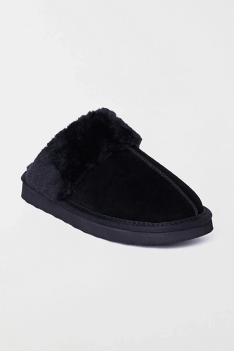 Minnetonka Chesney Faux Fur Suede Scuff Slippers