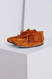 Minnetonka Suede Classic Fringe Moccasin Boot