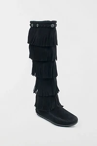 Minnetonka Suede 5-Layer Fringe Boot