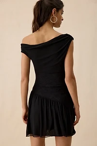 Kimchi Blue My Type Mixed Media Asymmetric Off-The-Shoulder Mini Dress