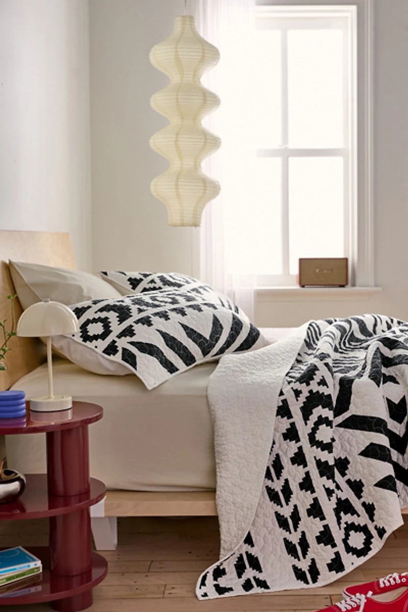 Queen Ranch Geo Patterned Quilt Set