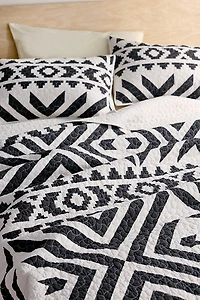 Queen Ranch Geo Patterned Quilt Set