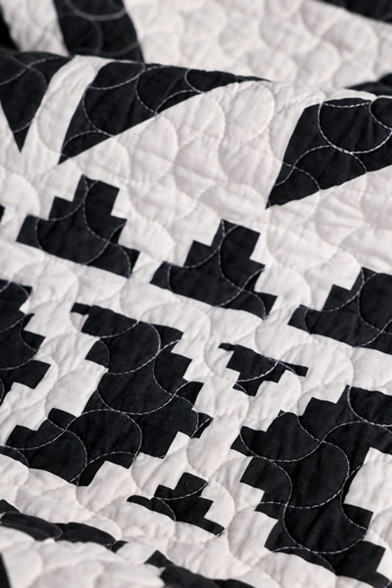 Queen Ranch Geo Patterned Quilt Set
