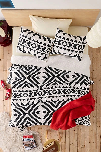 Queen Ranch Geo Patterned Quilt Set