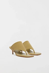 Schutz Sage Mid Stiletto Thong Heel