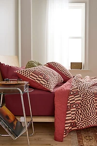Jungalow Verona Geo Patterned Reversible Quilt Set