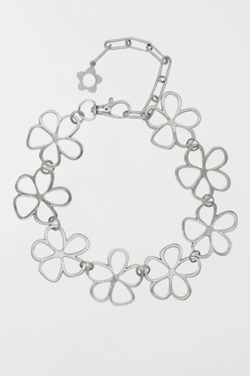 Velvet Luna Daisy Flower Choker