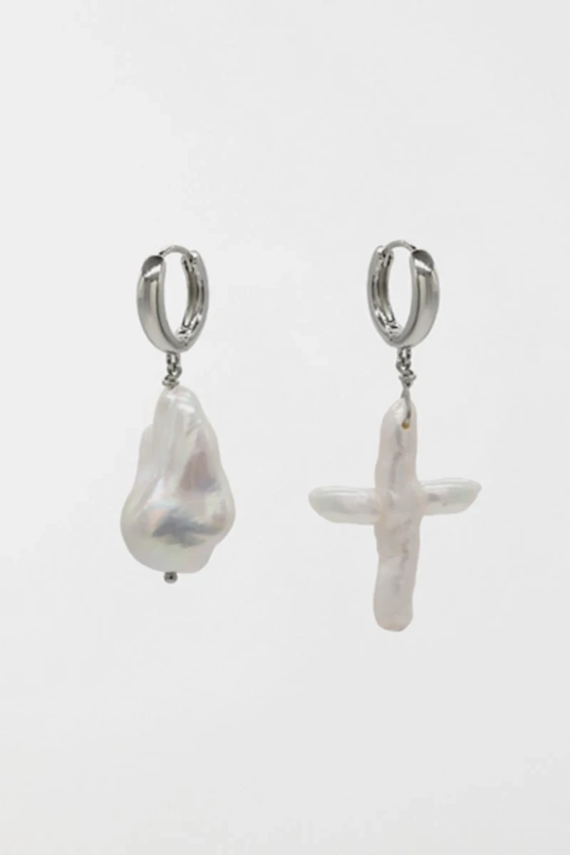 Velvet Luna Irregular Baroque Pearl Earrings