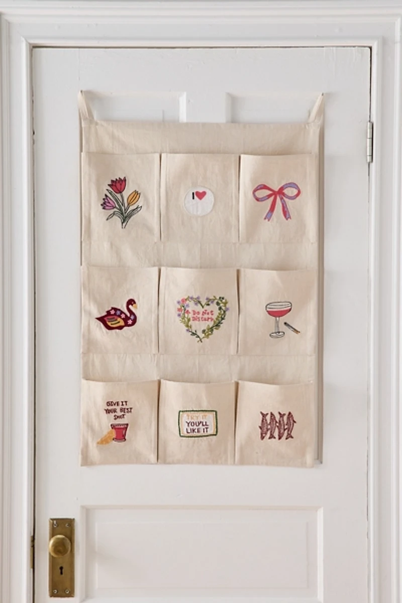 Embroidered Graphic 9-Pocket Storage Wall Hanging