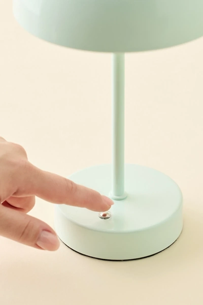 Iris Rechargeable LED Table Lamp