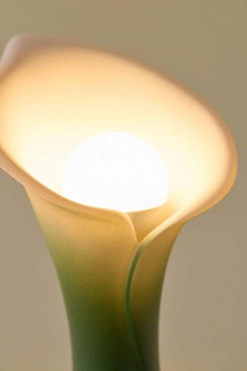 Calla Lily Figural Table Lamp