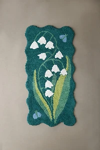 Lily Of The Valley Scalloped Tufted Rug
