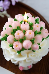 Southlake Gifts Tulip Bouquet Candle