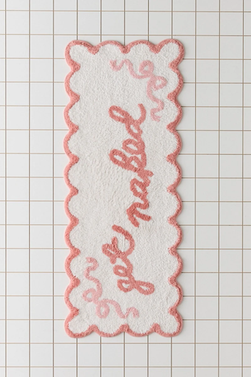 Get Naked Scalloped Bath Mat