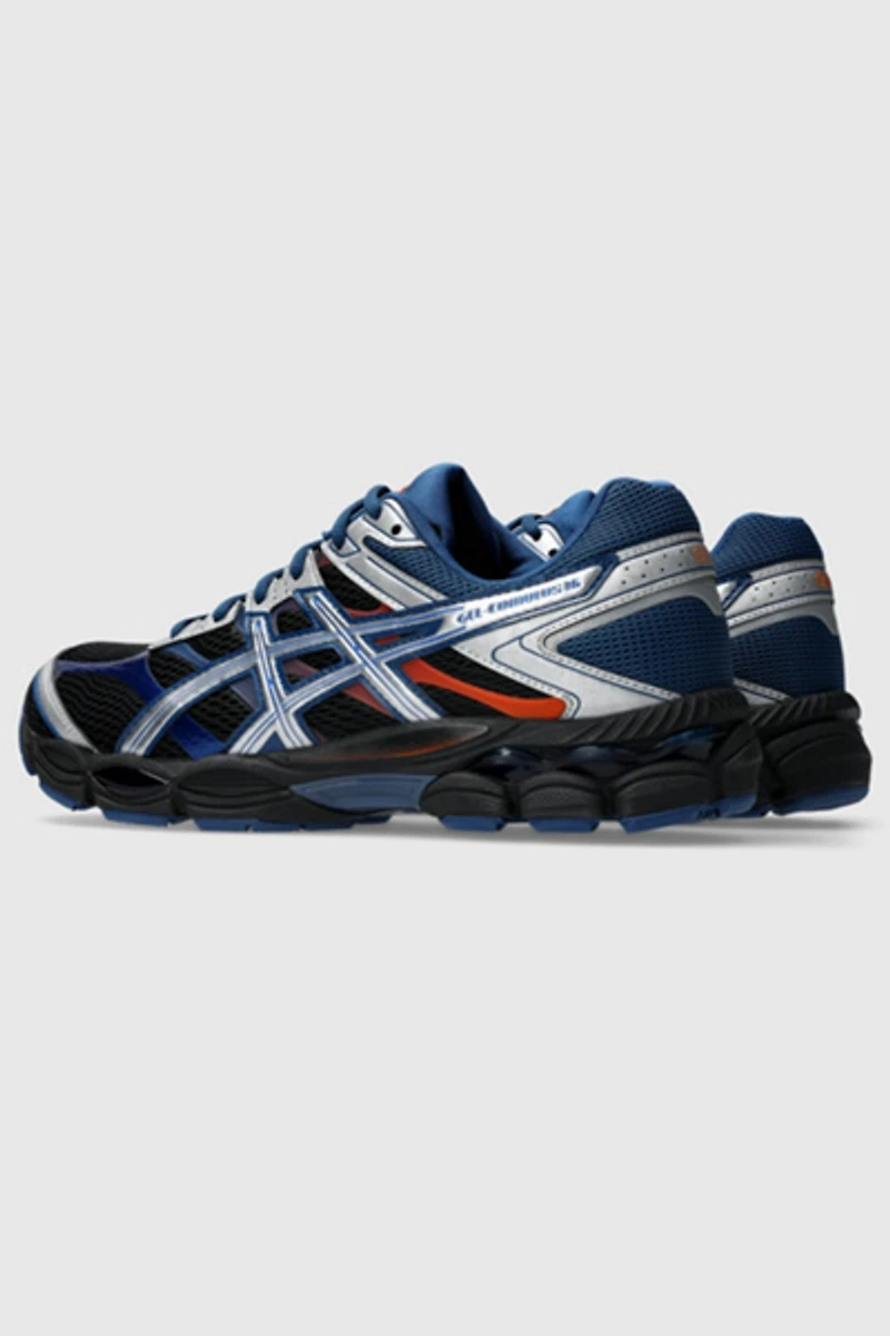 ASICS Gel-Cumulus 16 Sportstyle Sneakers