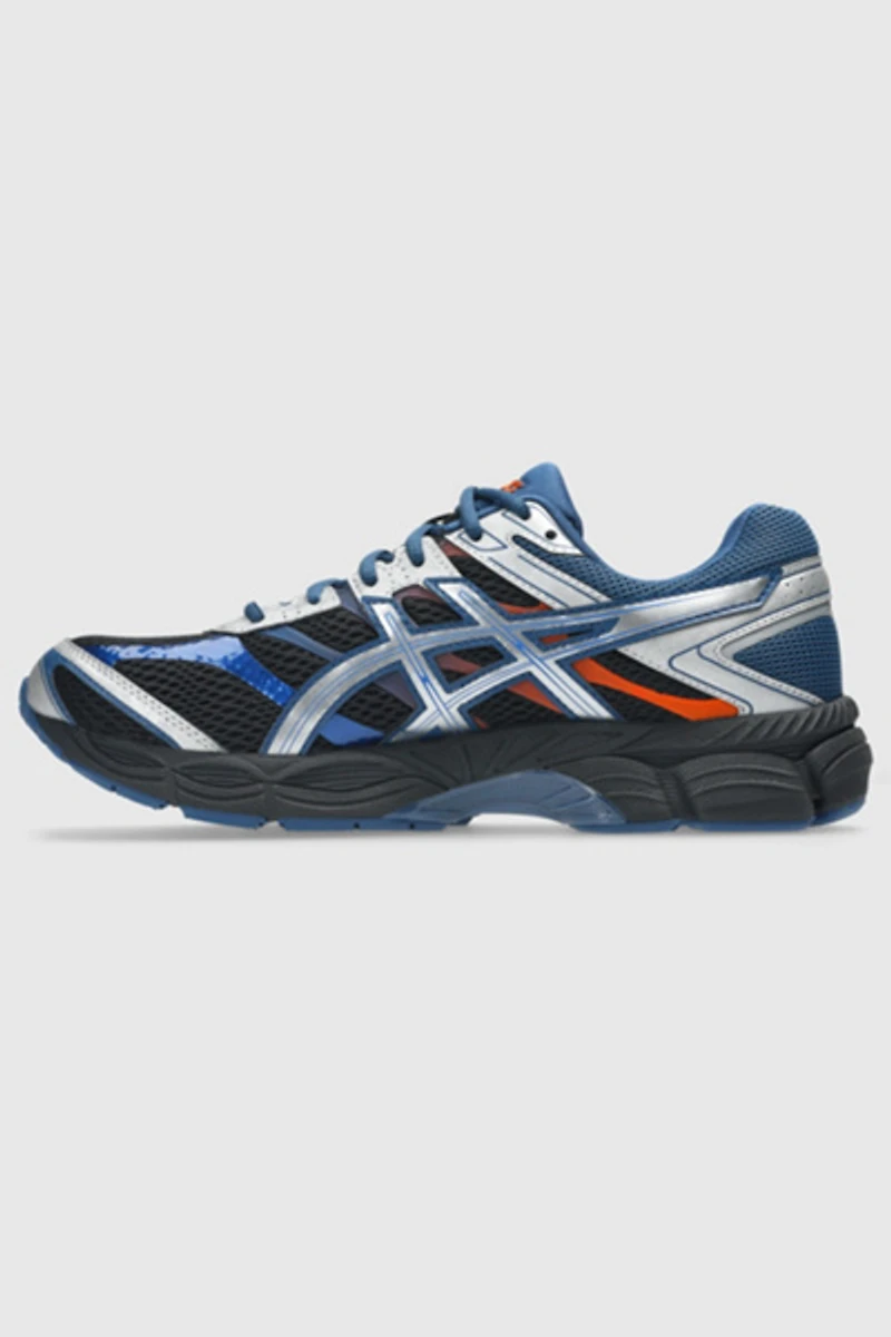 ASICS Gel-Cumulus 16 Sportstyle Sneakers
