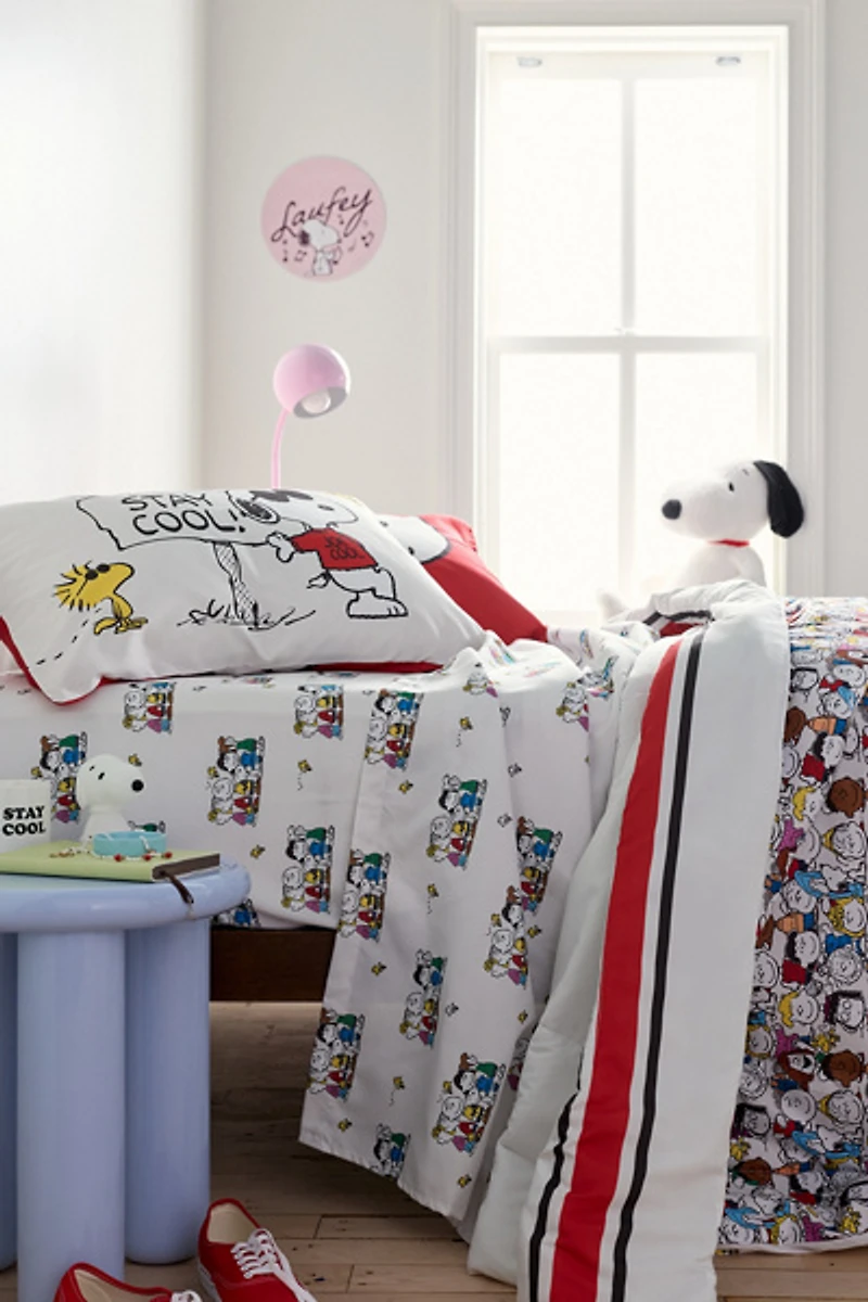 Peanuts Classic Pals Reversible Bedding Set