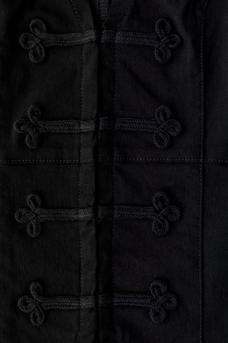 BDG Tori Short Sleeve Frog Button-Down Shirt