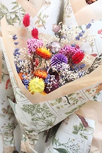Roxanne’s Dried Flowers The Herbalist’s Bouquet