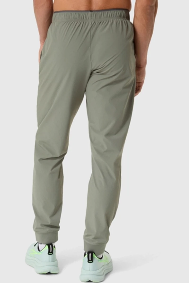 ASICS Comfort Core Stretch Woven Pant