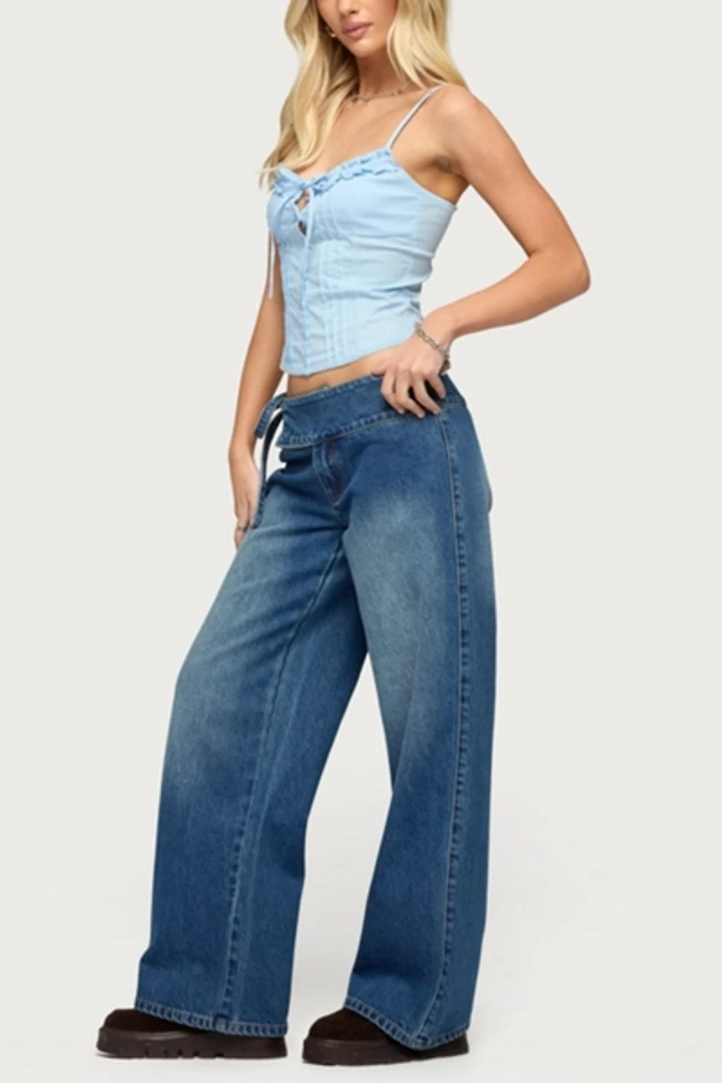 Edikted Kerah Ruffle Button Tank Top
