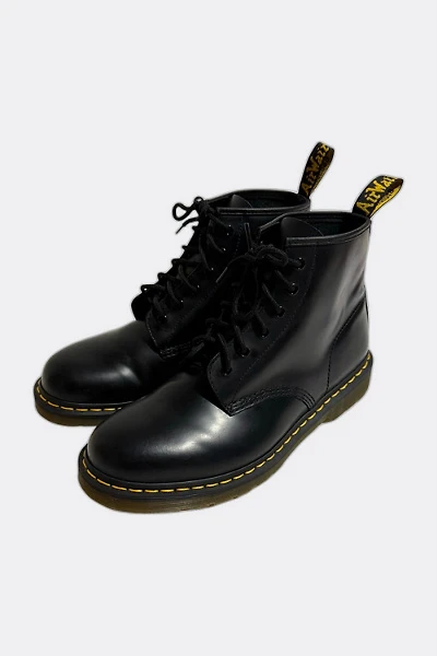 Vintage 2000s Doc Martens 101 Classic 6 Eyelet Work Boots