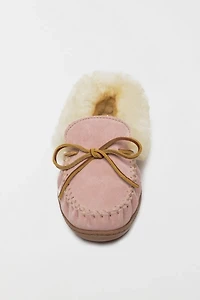 Minnetonka Alpine Suede Sheepskin Slippers