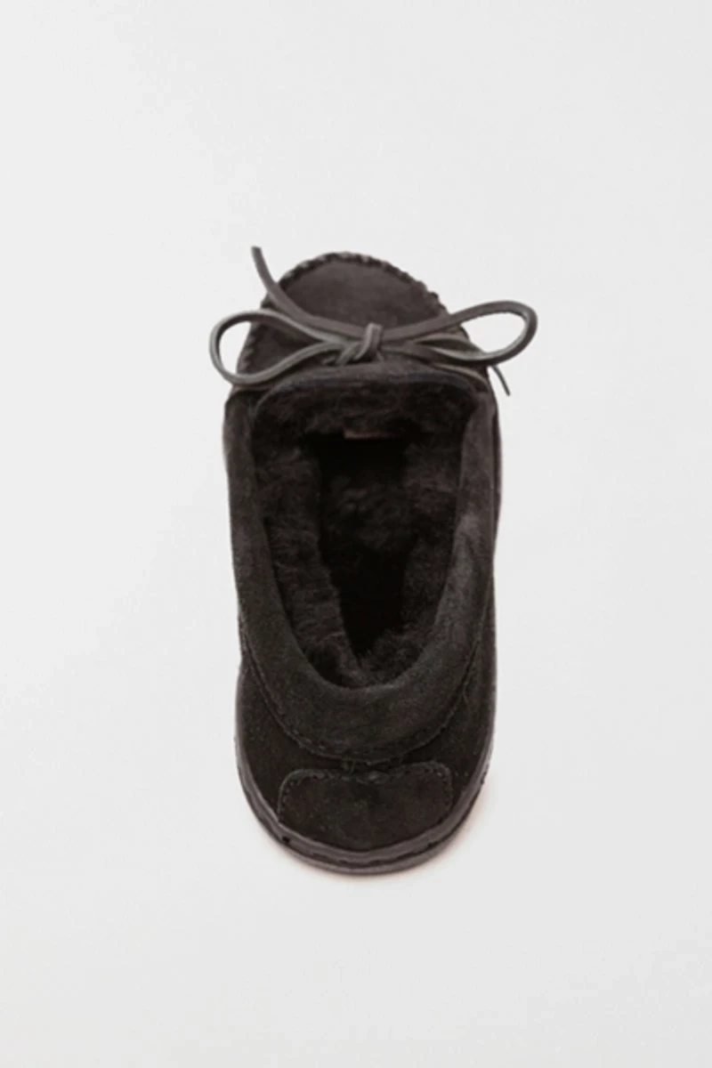 Minnetonka Women's Suede Sheepskin Slippers