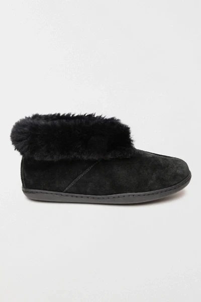 Minnetonka Women's Suede Sheepskin Ankle Boot Slippers
