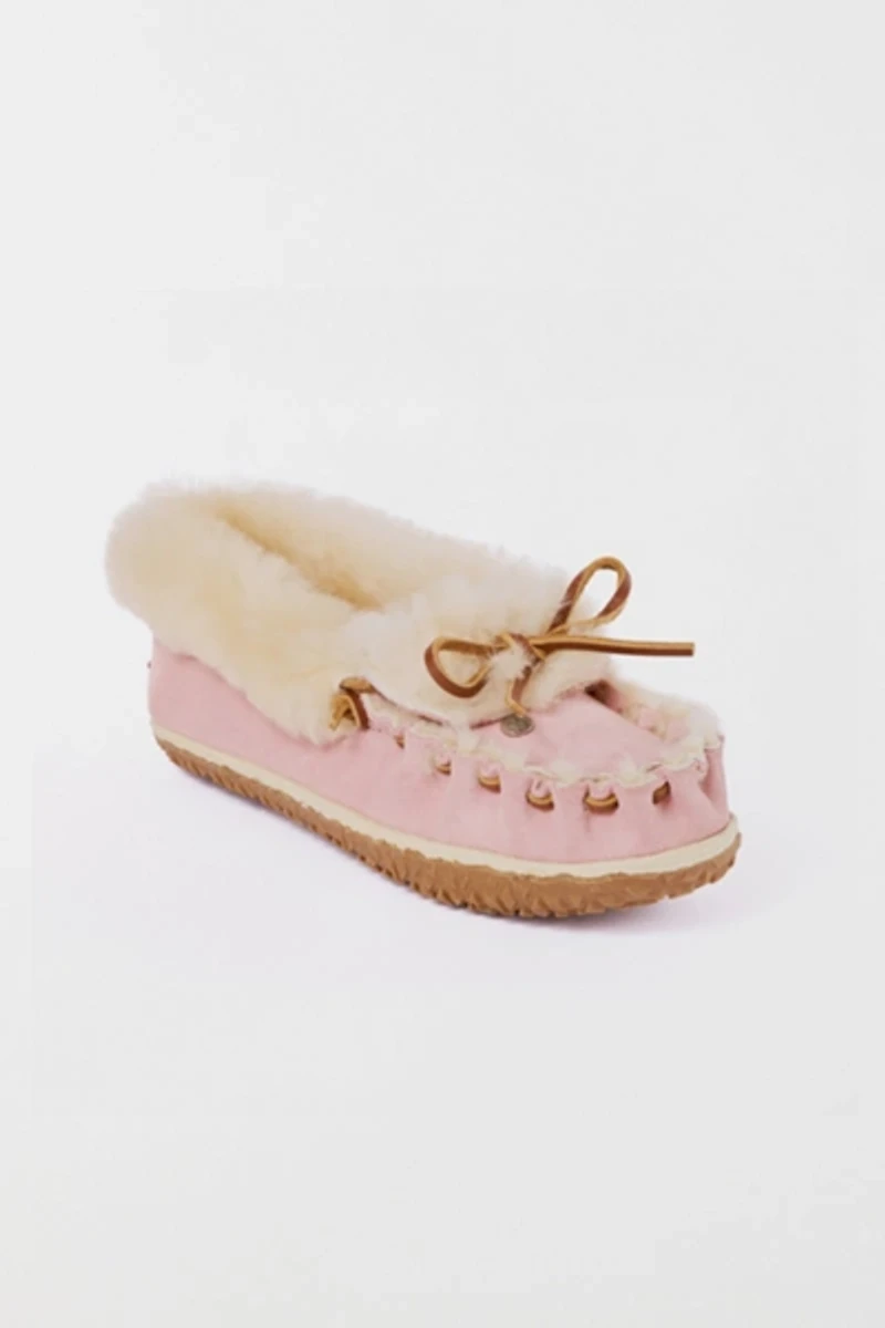 Minnetonka Suede Ultimate Sheepskin Slippers