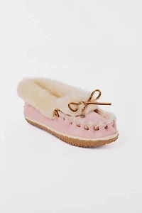 Minnetonka Suede Ultimate Sheepskin Slippers