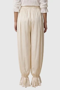Modenaire Pleated Pull On Pants