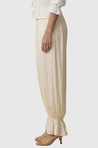 Modenaire Pleated Pull On Pants