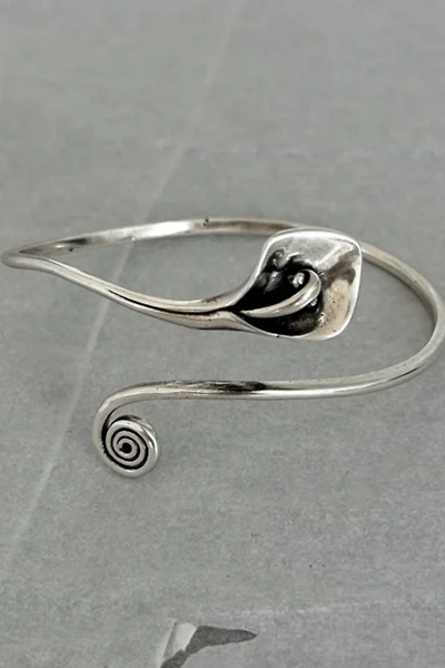 Gemini Jewels Calla Lily Bangle Bracelet