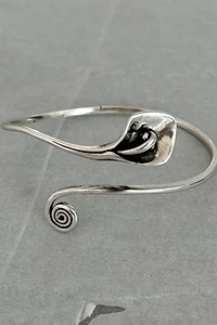 Gemini Jewels Calla Lily Bangle Bracelet
