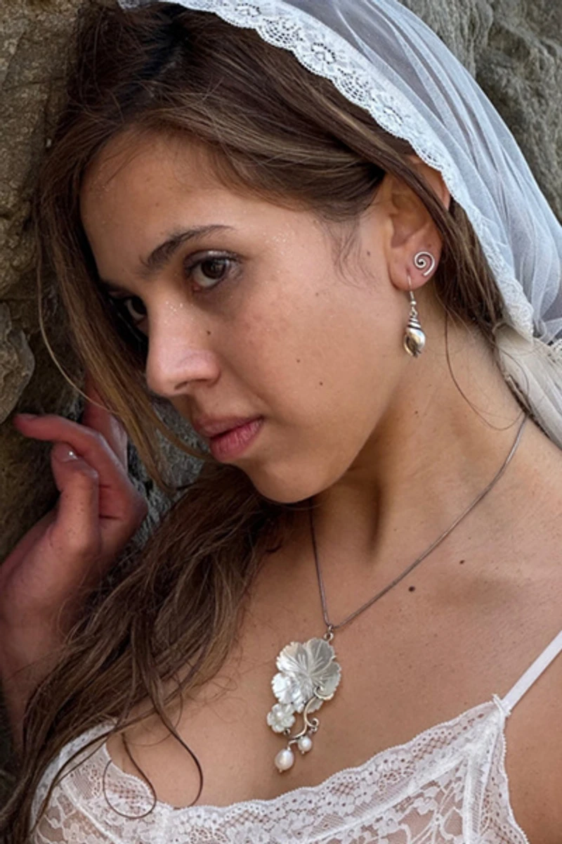 Gemini Jewels Mermaid Treasure Flower Necklace