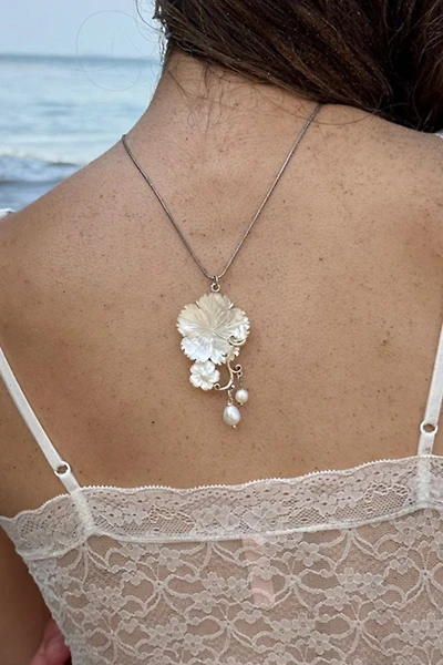 Gemini Jewels Mermaid Treasure Flower Necklace