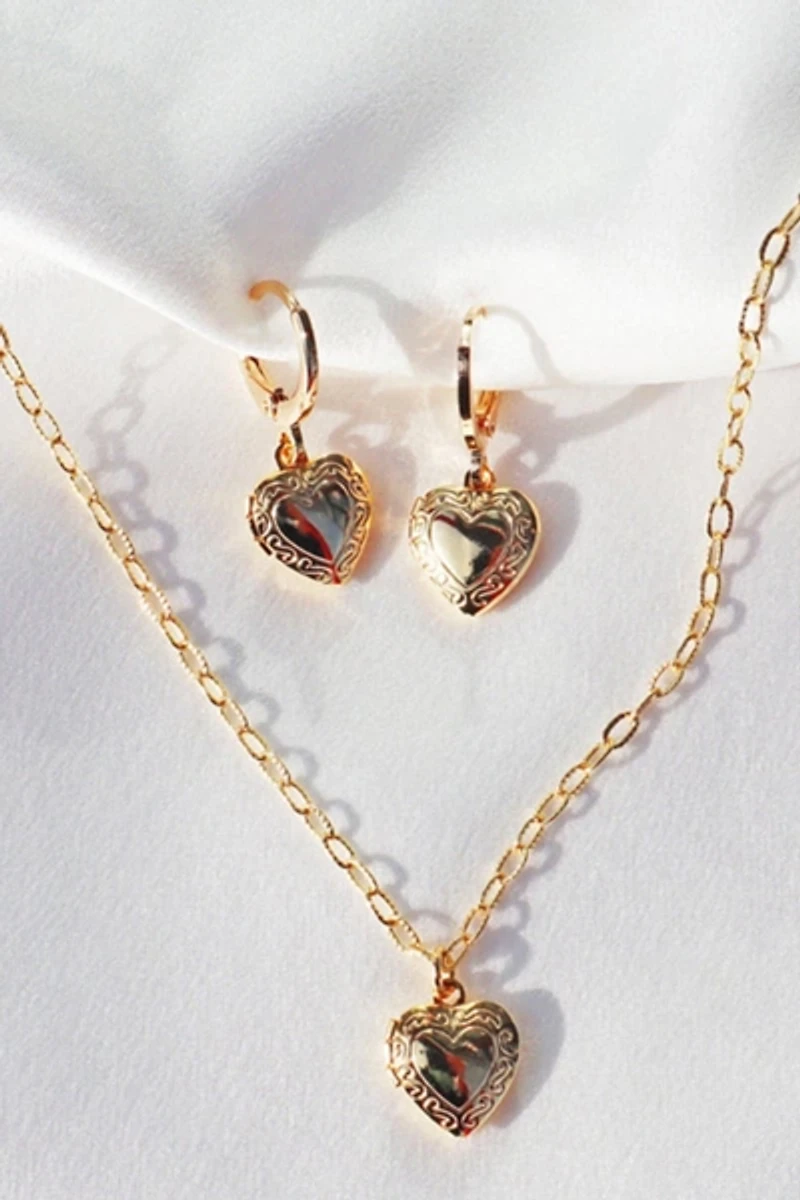 Gemini Jewels Memories Heart Locket Necklace