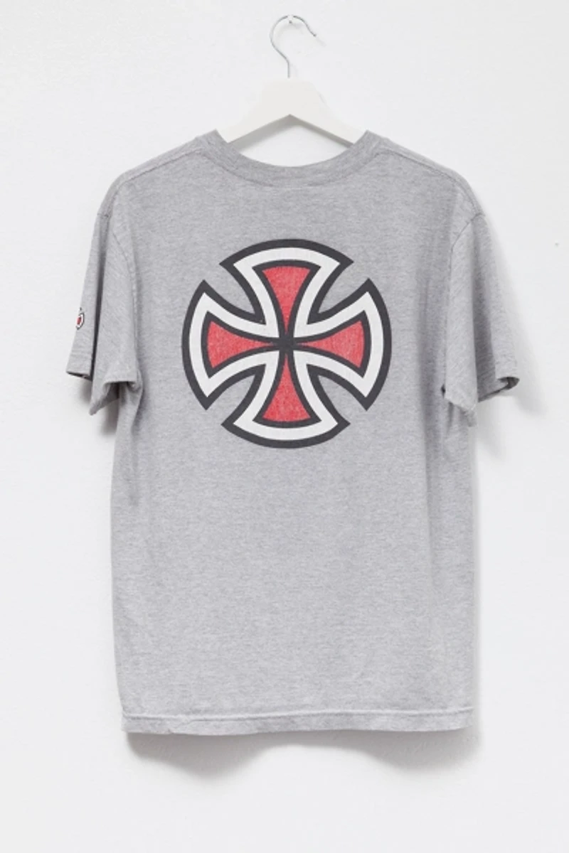 Vintage Y2K Distressed Independent Trucks Skateboard Graphic T-Shirt