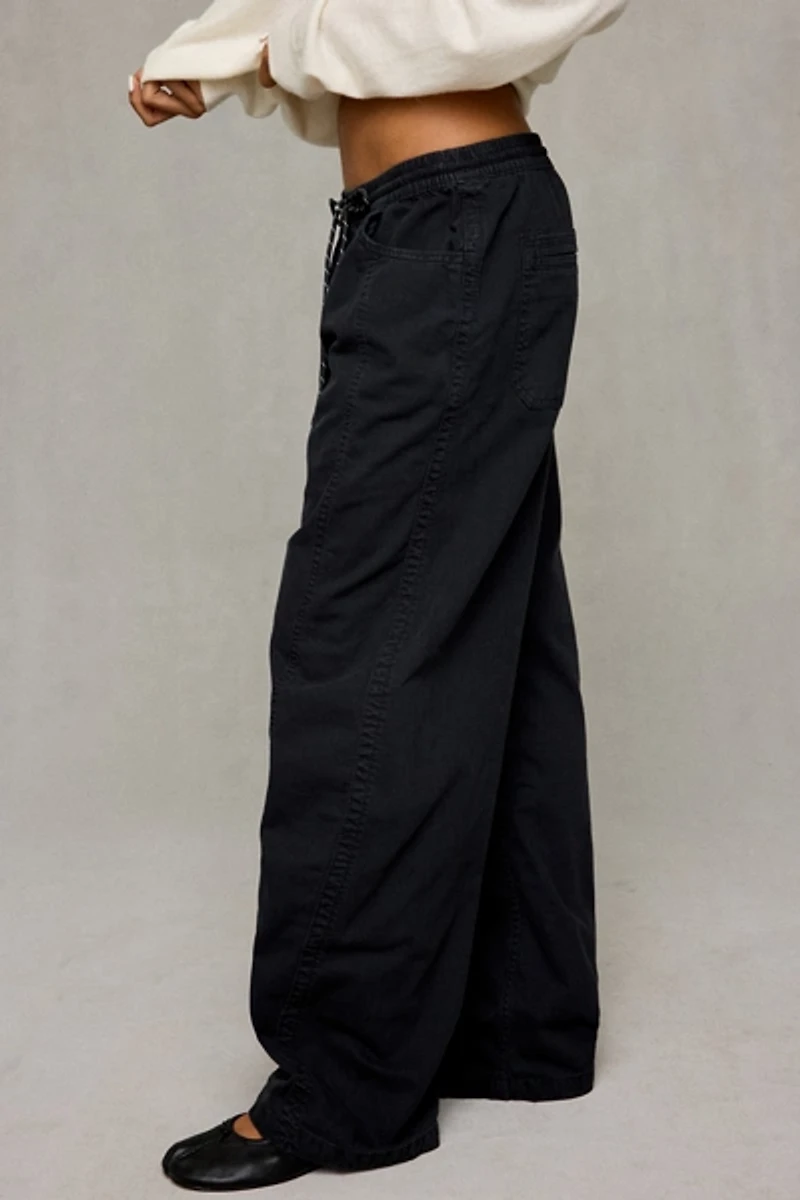 BDG Curve Mid-Rise Pull-On Pants